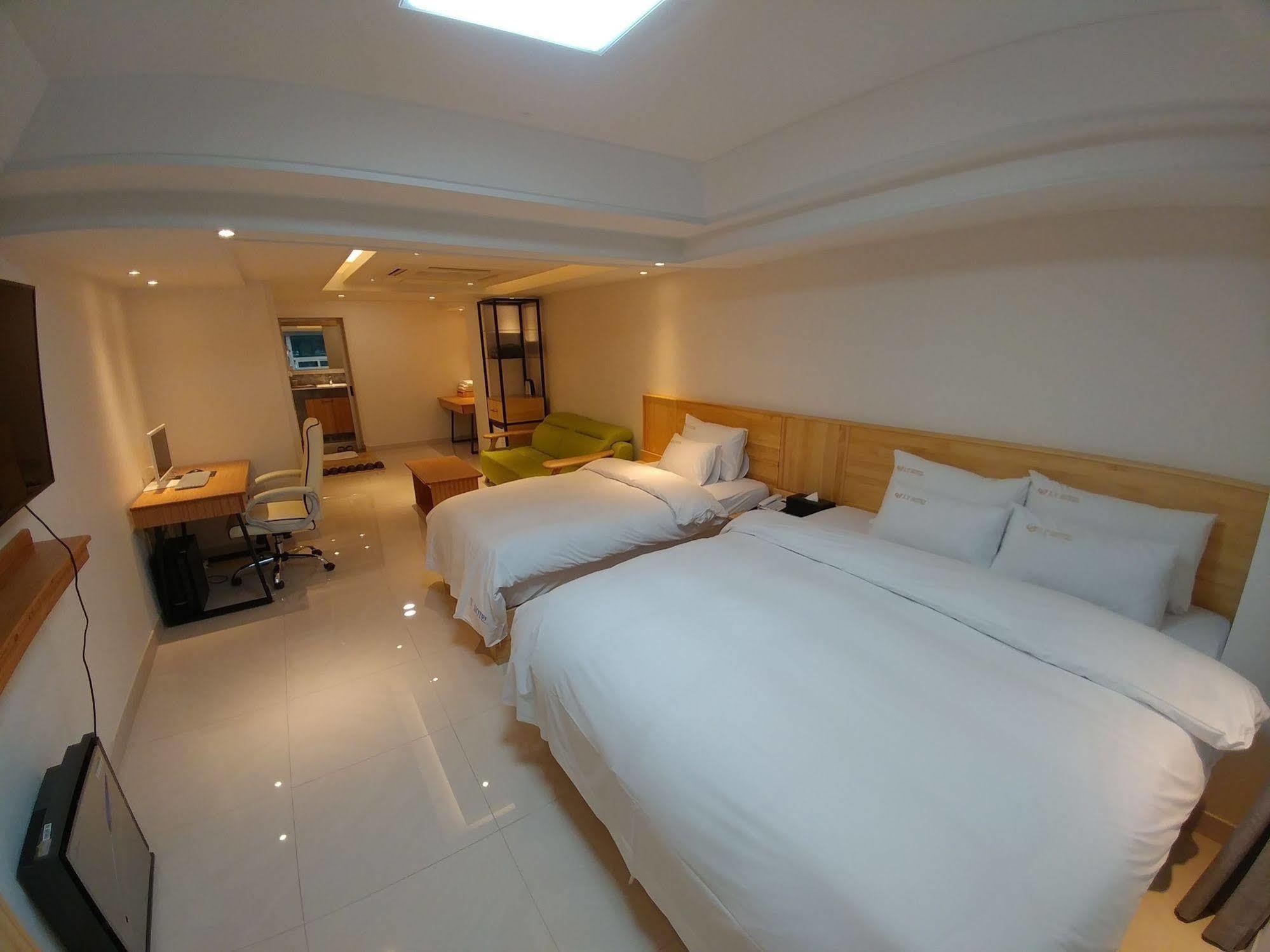 סוואן I.Y Hotel מראה חיצוני תמונה