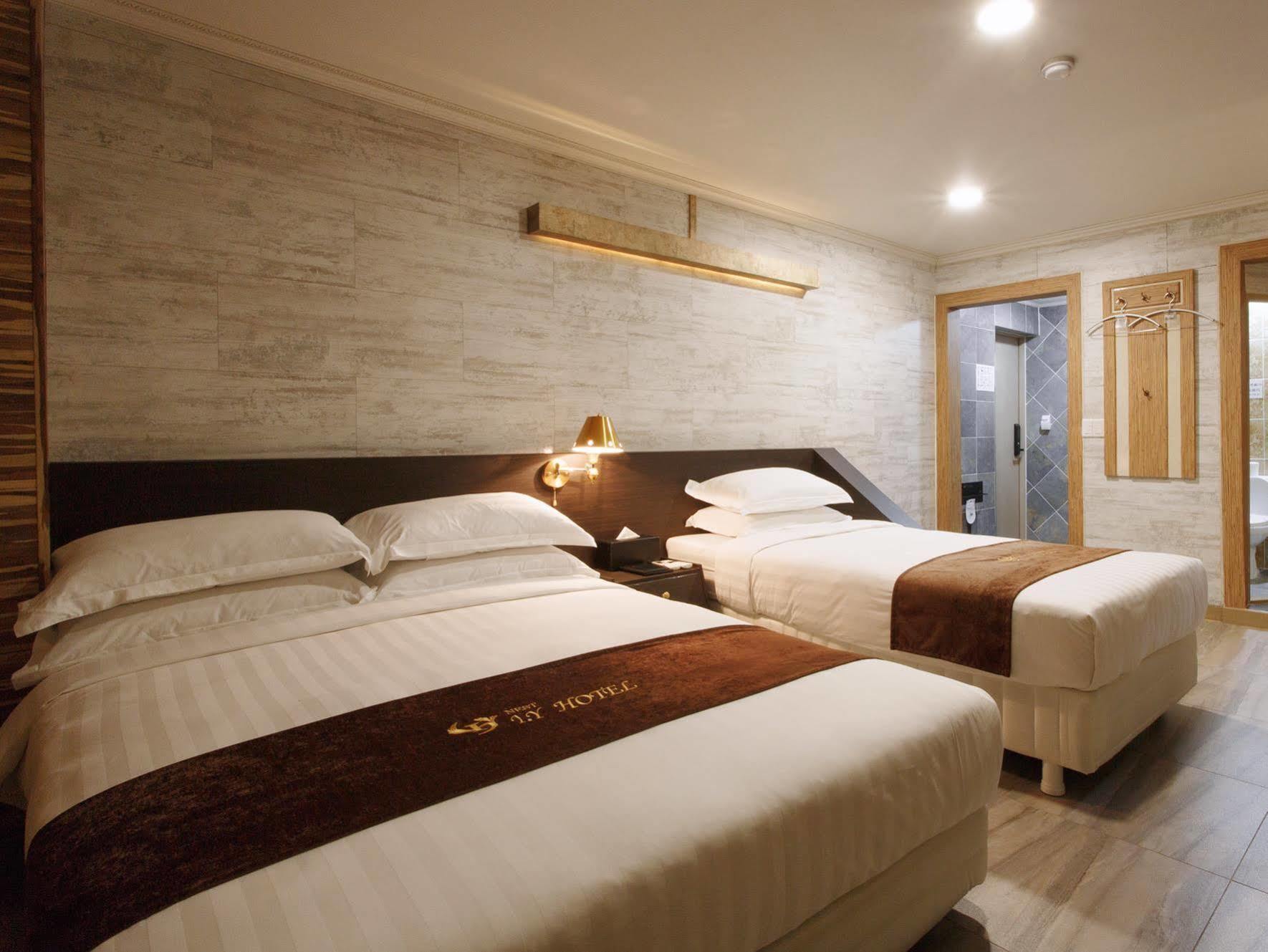 סוואן I.Y Hotel מראה חיצוני תמונה