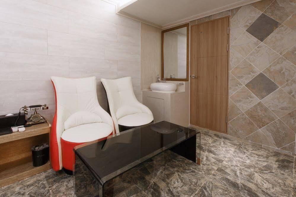 סוואן I.Y Hotel מראה חיצוני תמונה