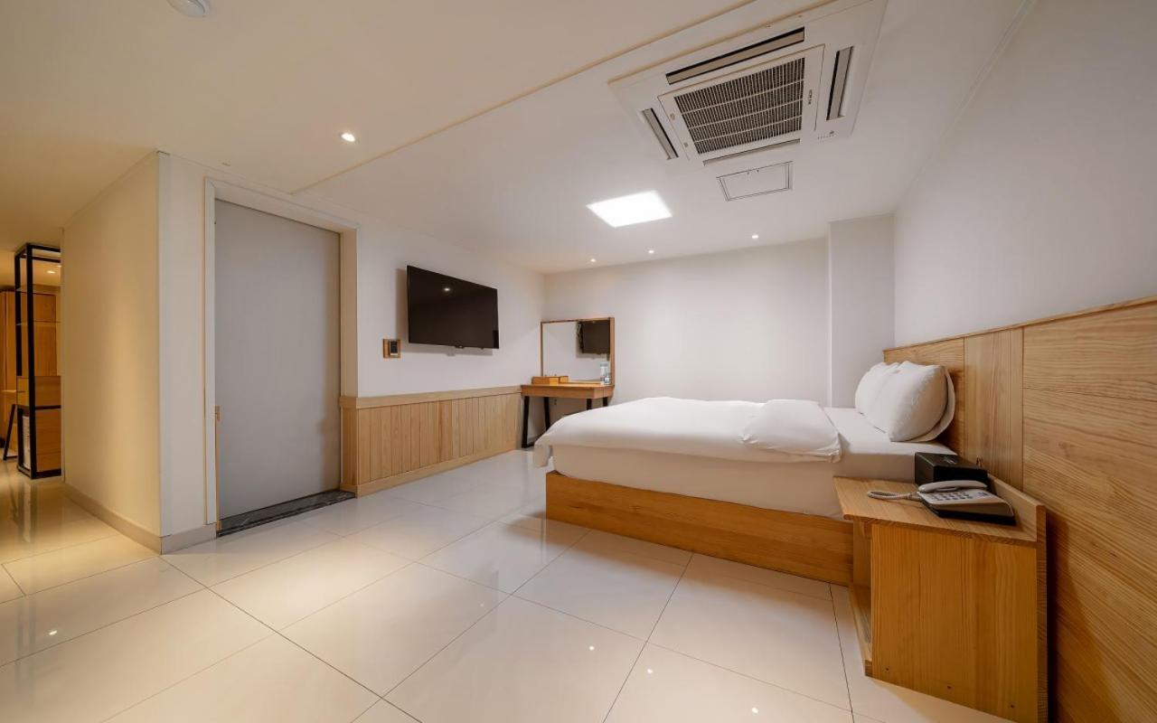 סוואן I.Y Hotel מראה חיצוני תמונה