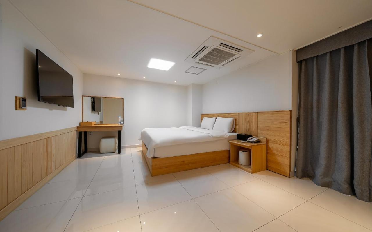 סוואן I.Y Hotel מראה חיצוני תמונה
