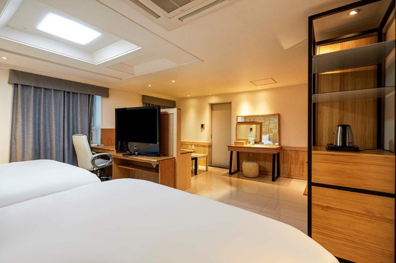 סוואן I.Y Hotel מראה חיצוני תמונה